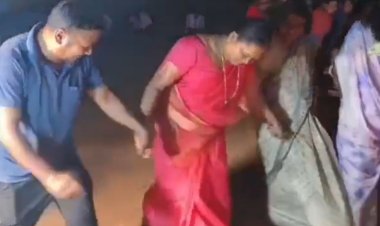 विवाह समारोह में फूलोदेवी नेताम ने किया पारंपरिक नृत्य