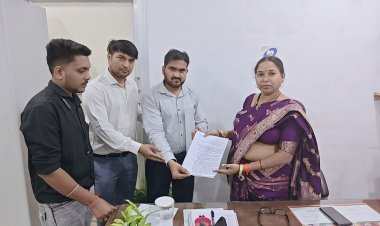 नर्सिंग छात्रों की समस्याओं को लेकर स्वास्थ्य नर्सिंग संगठन का प्रदर्शन, पंजीयन और निजी कॉलेजों की जांच की मांग