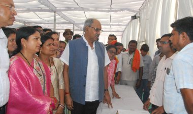 बीरगांव में सांसद बृजमोहन अग्रवाल ने सुनी जनसमस्याएं,  सरकारी स्कूल की जमीन पर कब्जे को पर अधिकारियों को लगाई फटकार