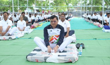 योग से शारीरिक व मानसिक विकास होता है, इसे जीवन में अपनाएं : मंत्री लखनलाल देवांगन
