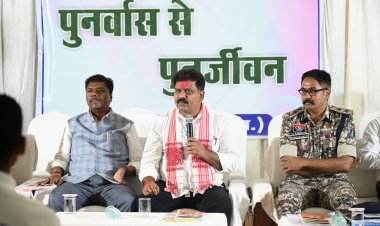 पुनर्वासित युवाओं से मिले उप मुख्यमंत्री विजय शर्मा