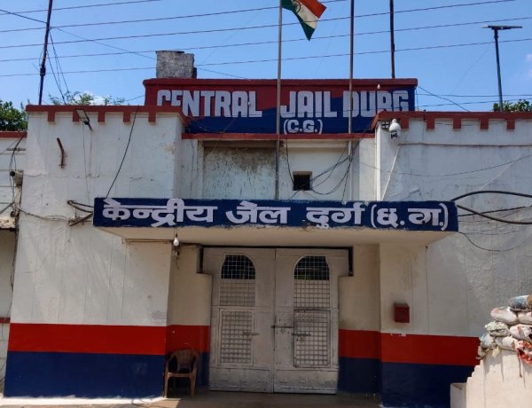 सलाखों के पीछे से सफलता की उड़ान,आजीवन कारावास बंदी विमल ने पेश की मिसाल