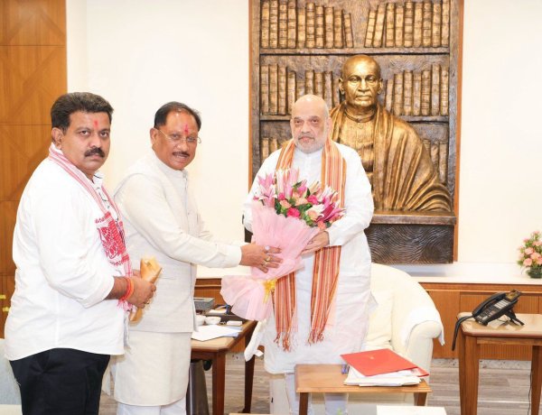 गृह मंत्री अमित शाह से मिले मुख्यमंत्री विष्णुदेव साय,सीएम ने रखा महत्वपूर्ण प्रस्ताव