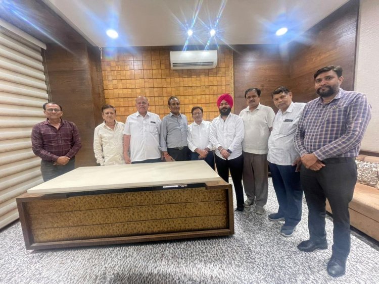 व्यापारियों के बीच पहुंचकर समस्याओं के समाधान का होगा प्रयास: अमर पारवानी 