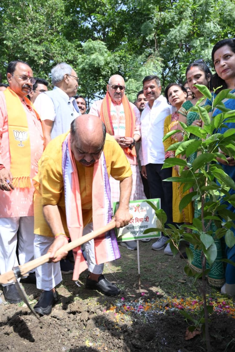 एक पेड़ माँ के नाम अभियान में विधायक पुरन्दर मिश्रा ने किया पौधारोपण