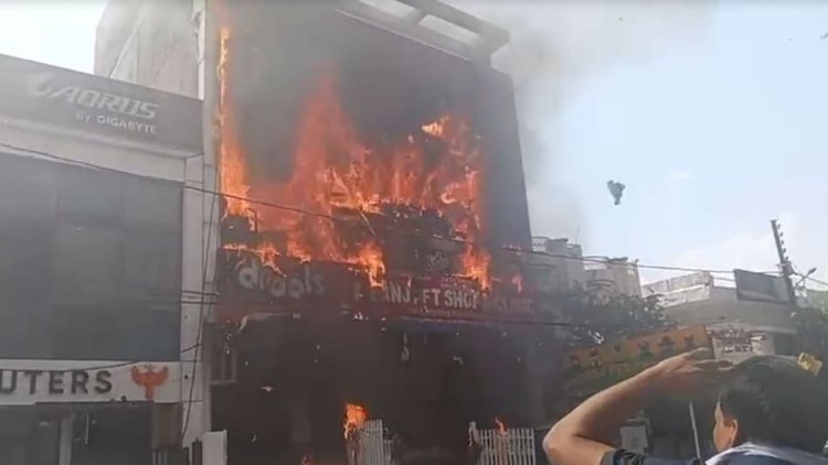 लखनऊ कॉम्प्लेक्स अग्निकांड: सुरक्षा नियमों की धज्जियां उड़ने से 15 लोगों की दर्दनाक मौत, न इमरजेंसी गेट था और न ही भागने का रास्ता