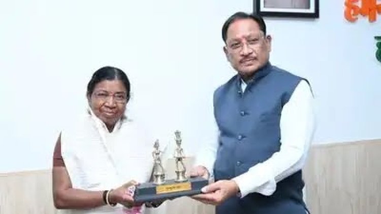 सीएम से मिलीं पद्मश्री डॉ. बुधरी ताती
