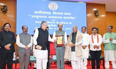 धरमलाल कौशिक व राघवेंद्र सिंह को उत्कृष्ट विधायक अलंकरण 