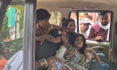 रेलवे ट्रैक किनारे गंभीर हालत में मिली युवती, पहचान होने के बाद भी बरकरार रहस्य; परिजन घायल अवस्था में पहुंचे जनदर्शन