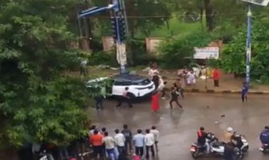 रायपुर में दिनदहाड़े कारोबारी पर हमला, कार का शीशा तोड़कर की मारपीट; सोने की चेन लूटने का आरोप