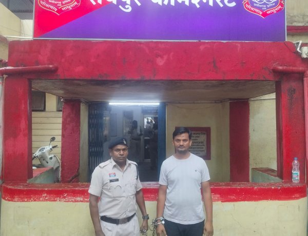 पार्षद के फर्जी लेटरहेड से बना रहा था जन्म-मृत्यु प्रमाणपत्र सहित अन्य दस्तावेज,च्वॉइस सेंटर संचालक गिरफ्तार