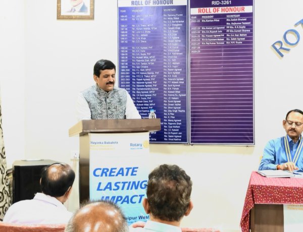मोबाइल,कम्प्यूटर के अत्यधिक उपयोग से दृष्टि कमजोर होने की संभावना :  डॉ. दिनेश मिश्र