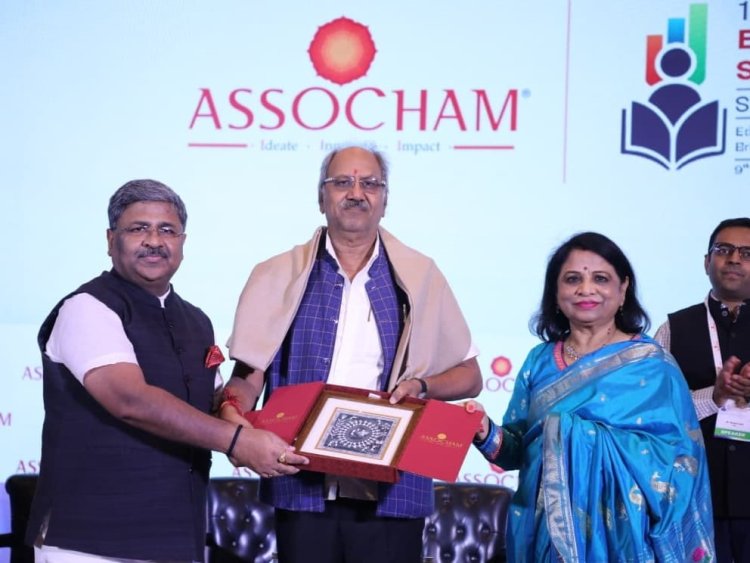 दिल्ली में रायपुर सांसद बृजमोहन अग्रवाल ने शिक्षा जगत में सक्रिय संस्थाओं और हस्तियों का किया सम्मान