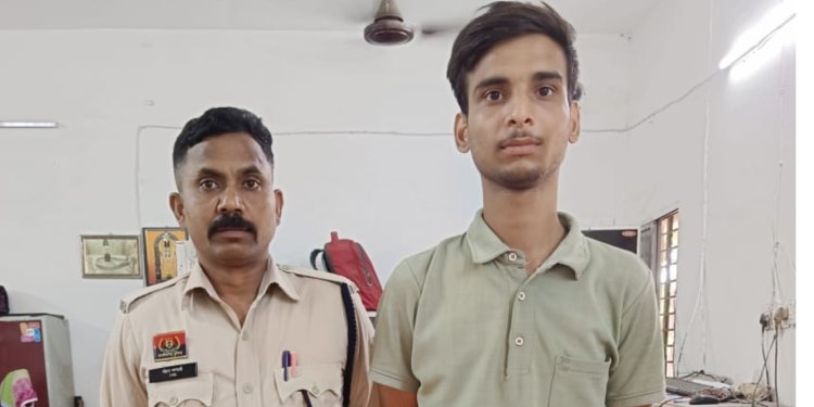 रायपुर में पुलिस ने दो बदमाशों को दबोचा,बस स्टैंड और तालाब के पास घूम रहे थे चाकू लेकर