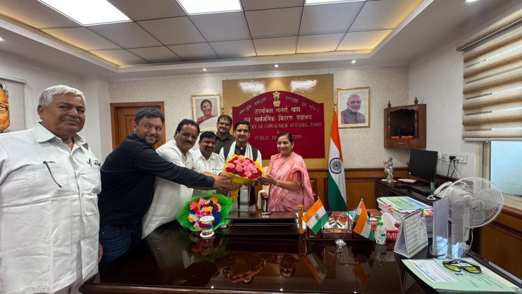 नीमूबेन जयंतीभाई बांभनीय, केंद्रीय राज्य मंत्री, उपभोक्ता मामले, खाद्य एवं सार्वजनिक वितरण मंत्रालय, भारत सरकार से प्रदेश राइस मिलर्स एसोसिएशन की नई दिल्ली में मुलाकात