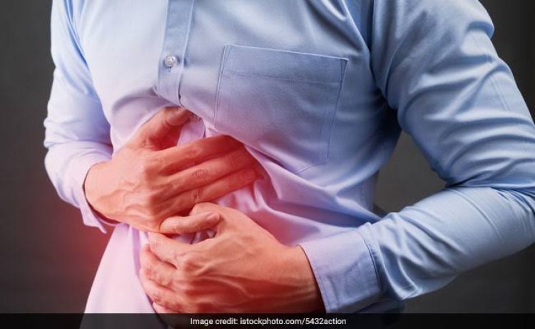 पेट में जलन की समस्या से छुटकारा पाने के आसान घरेलू उपाय और जीवनशैली में बदलाव
