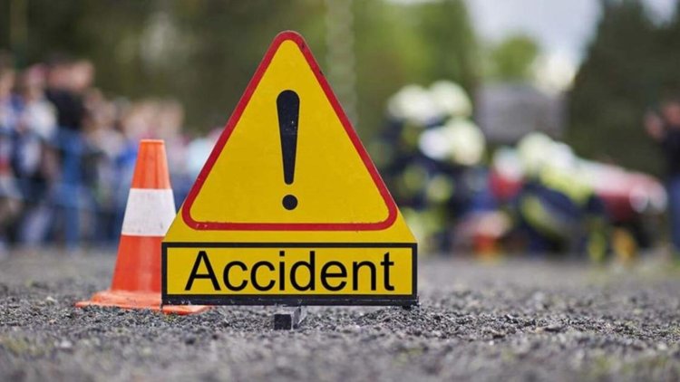 बलरामपुर में भीषण सड़क हादसा: पिकअप और ट्रक की जबरदस्त भिड़ंत में 3 मजदूरों की मौत