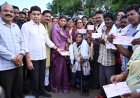 सरकार बाढ़ प्रभावित परिवार को करेगी हरसंभव मदद :  मंत्री टंकराम वर्मा