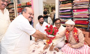 पंडरी टेक्सटाइल मार्केट में ‘आनंदम’ नवीन प्रतिष्ठान का शुभारंभ, विधायक पुरन्दर मिश्रा ने दी शुभकामनाएं