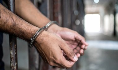 परीक्षा में पास कराने का झांसा देकर नाबालिग छात्रा पर संबंध बनाने का दबाव, शिक्षक गिरफ्तार