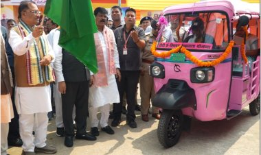 महिला सशक्तिकरण की दिशा में एक और कदम: जीके इलेक्ट्रिक ने की 25 ई-रिक्शा की आपूर्ति