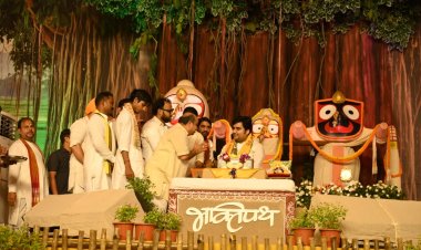 देवेन्द्र नगर में श्रीमद् भागवत कथा में शामिल हुए विधायक पुरन्दर मिश्रा, परम पूज्य इंद्रेश महाराज के मुखारविंद से श्रवण किया कथा का दिव्य रस