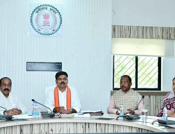 उप मुख्यमंत्री विजय शर्मा की अध्यक्षता में हुई राजनीतिक प्रकरण वापसी समिति की महत्वपूर्ण बैठक