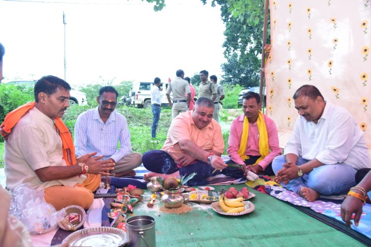 खम्हरिया और उदयपुर में महतारी सदन निर्माण का भूमिपूजन,मंत्री राजेश अग्रवाल ने दी सौगात