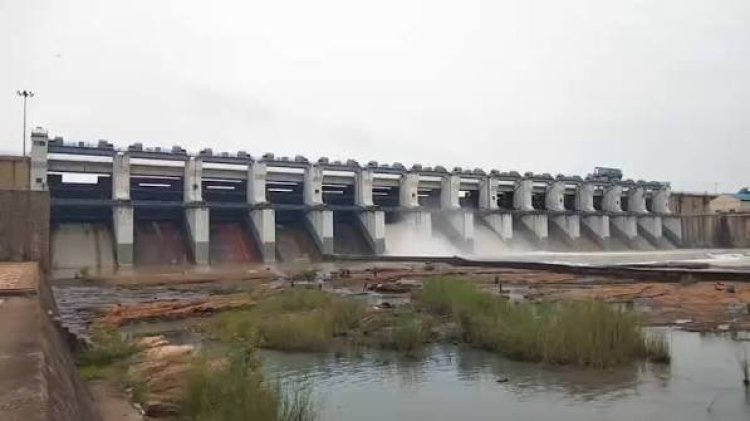 गंगरेल डैम लबालब, खोले गए तीन गेट 