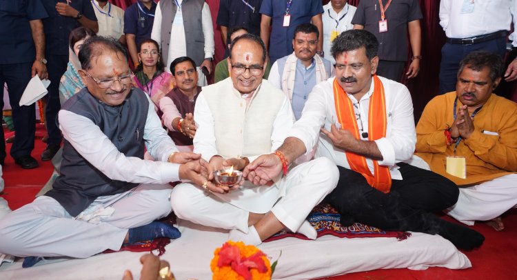 केंद्रीय मंत्री शिवराज सिंह चौहान और मुख्यमंत्री विष्णु देव साय ने विकास कार्यों का किया लोकार्पण एवं भूमिपूजन