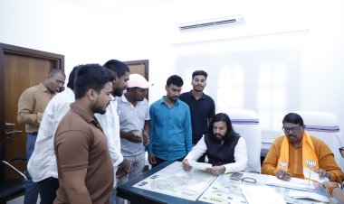 प्रदेश कार्यालय में मंत्री गुरु खुशवंत साहेब ने कार्यकर्ताओं की शिकायतों और मांगों को सुन निकाला समाधान
