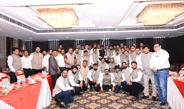 YUVA CAIT की मासिक बिजनेस मीट में मुख्य अतिथि के रूप में शामिल हुए नागरिक आपूर्ति निगम के अध्यक्ष संजय श्रीवास्तव