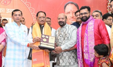 मुख्यमंत्री निवास में गरबा महोत्सव की धूम, भक्ति और उल्लास के रंग में रंगा आयोजन