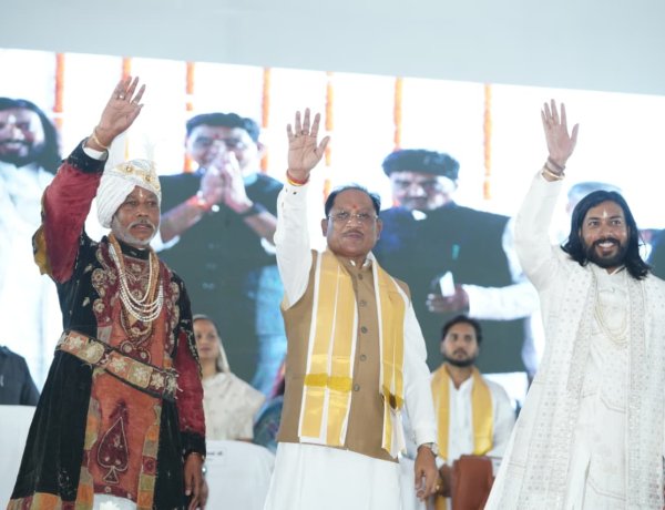 मुख्यमंत्री साय भण्डारपुरी धाम में आयोजित गुरु दर्शन एवं संत समागम मेले में हुए शामिल,चार विकास कार्यों की घोषणा