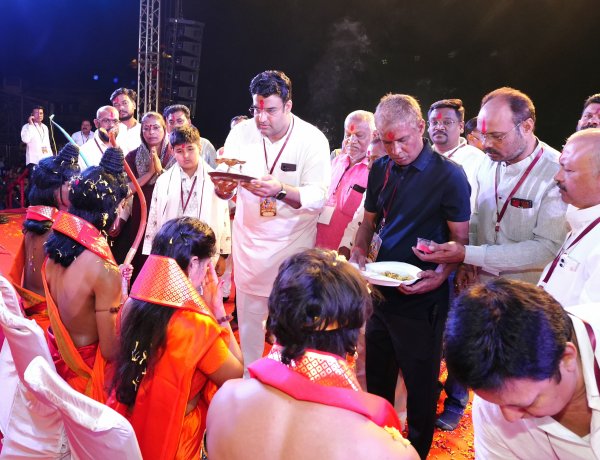 CSEB मैदान गुढ़ियारी के दशहरा उत्सव में बतौर मुख्य अतिथि शामिल हुए पीसीसी महामंत्री सुबोध हरितवाल