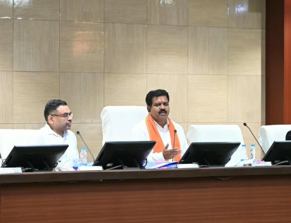 छत्तीसगढ़ में अवैध प्रवासियों और शरण देने वालों पर होगी सख्त कार्रवाई : उप मुख्यमंत्री विजय शर्मा