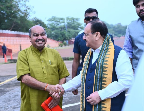 मुख्यमंत्री विष्णुदेव साय के साथ विधायक पुरन्दर मिश्रा ने केंद्रीय मंत्री जे.पी. नड्डा से की आत्मीय भेंट
