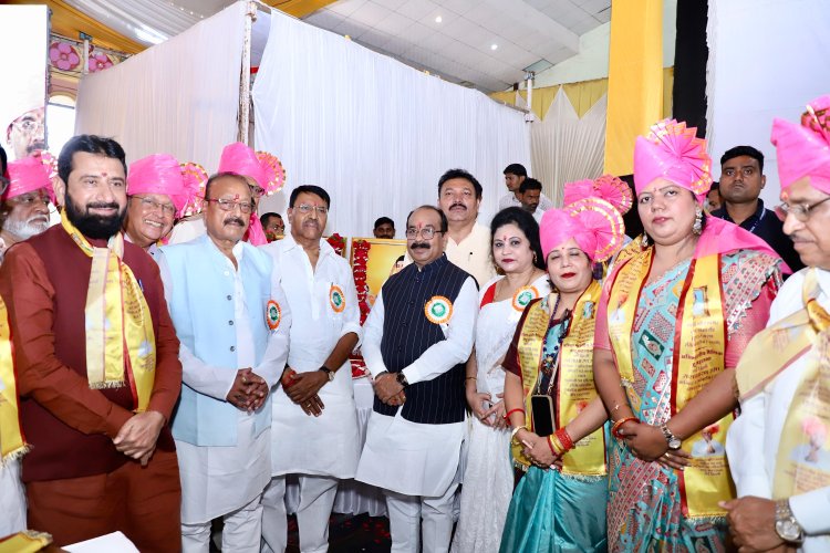 महाराष्ट्र में अखिल भारतीय तैलिक साहू महासभा के राष्ट्रीय अधिवेशन में बतौर मुख्य अतिथि शामिल हुए डिप्टी सीएम अरुण साव