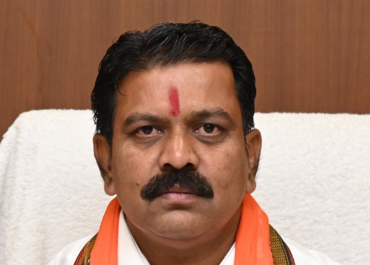 डिप्टी सीएम विजय शर्मा के निर्देश पर ठेकेदार के खिलाफ एफआईआर दर्ज