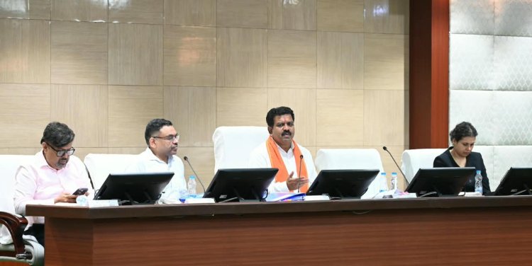 छत्तीसगढ़ में अवैध प्रवासियों और शरण देने वालों पर होगी सख्त कार्रवाई : उप मुख्यमंत्री विजय शर्मा